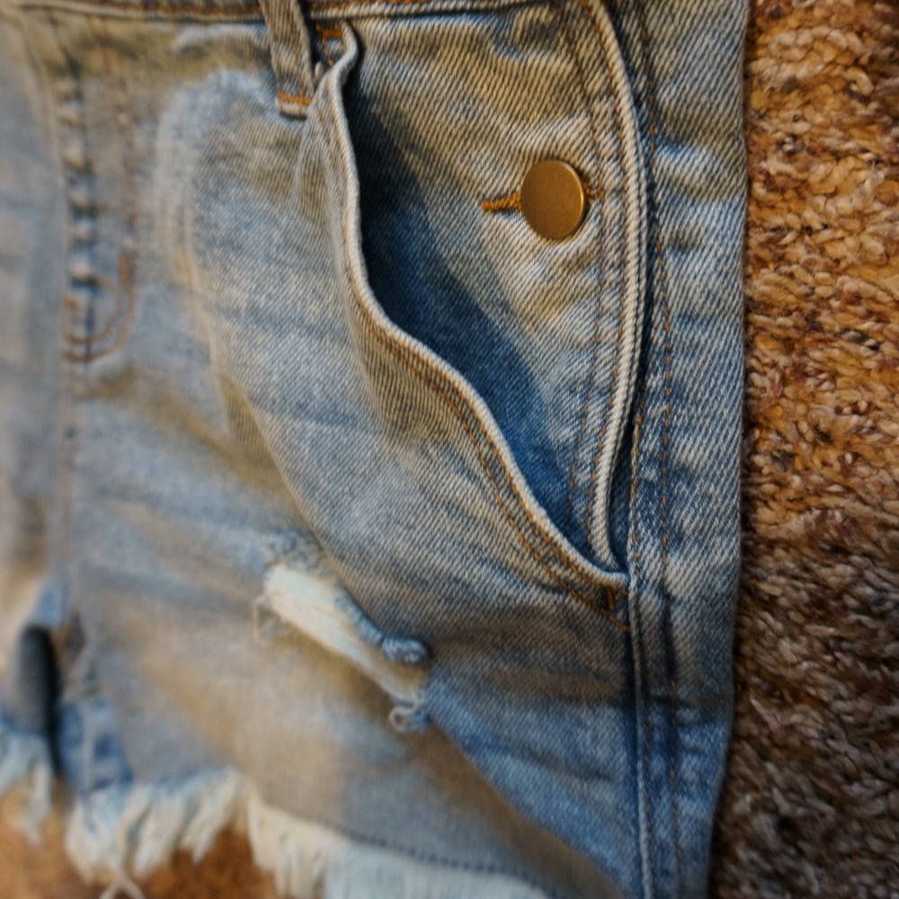 Overall shorts - Picture 2 of 4